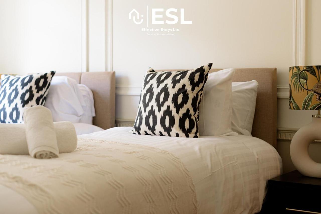 Most Central Luxury Grade 2 Listed Apartment Overlooking Shrewsbury Square - Free Parking Eksteriør bilde
