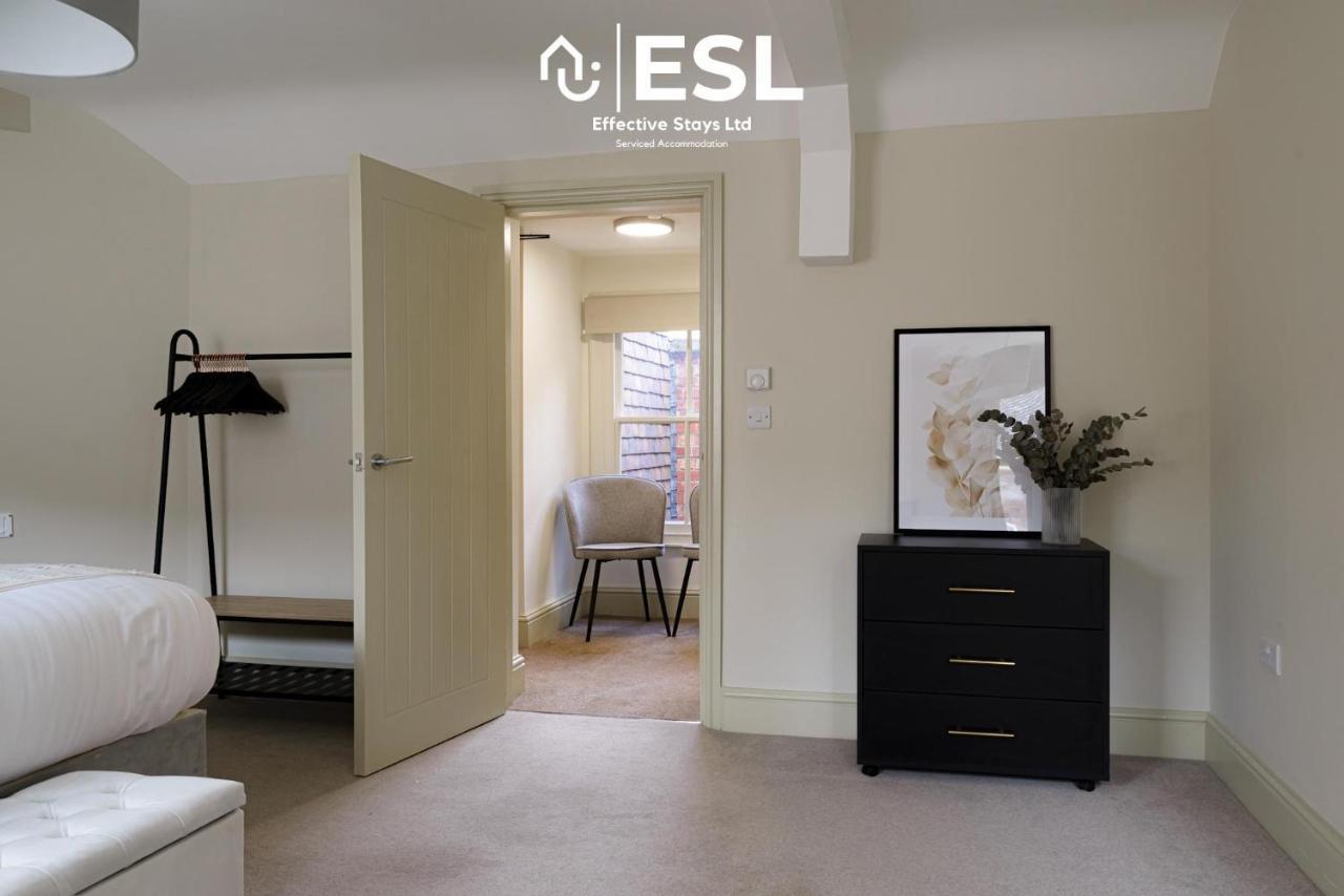 Most Central Luxury Grade 2 Listed Apartment Overlooking Shrewsbury Square - Free Parking Eksteriør bilde